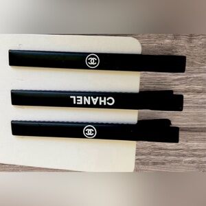 Chanel Beauty Hair Clips Matte Black Set pf 3 
NWT